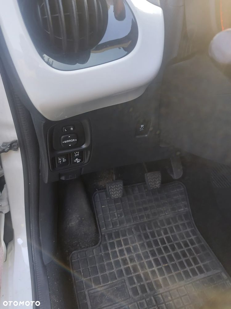 Toyota Aygo x-clusiv - 3