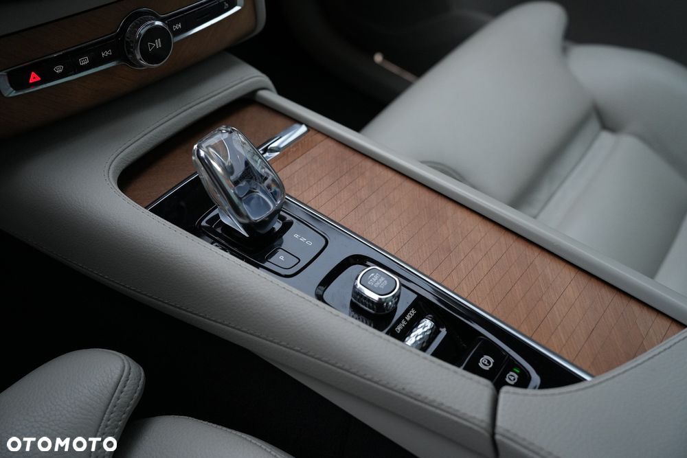 Volvo XC 90 T8 AWD Plug-In Hybrid Inscription 7os - 9