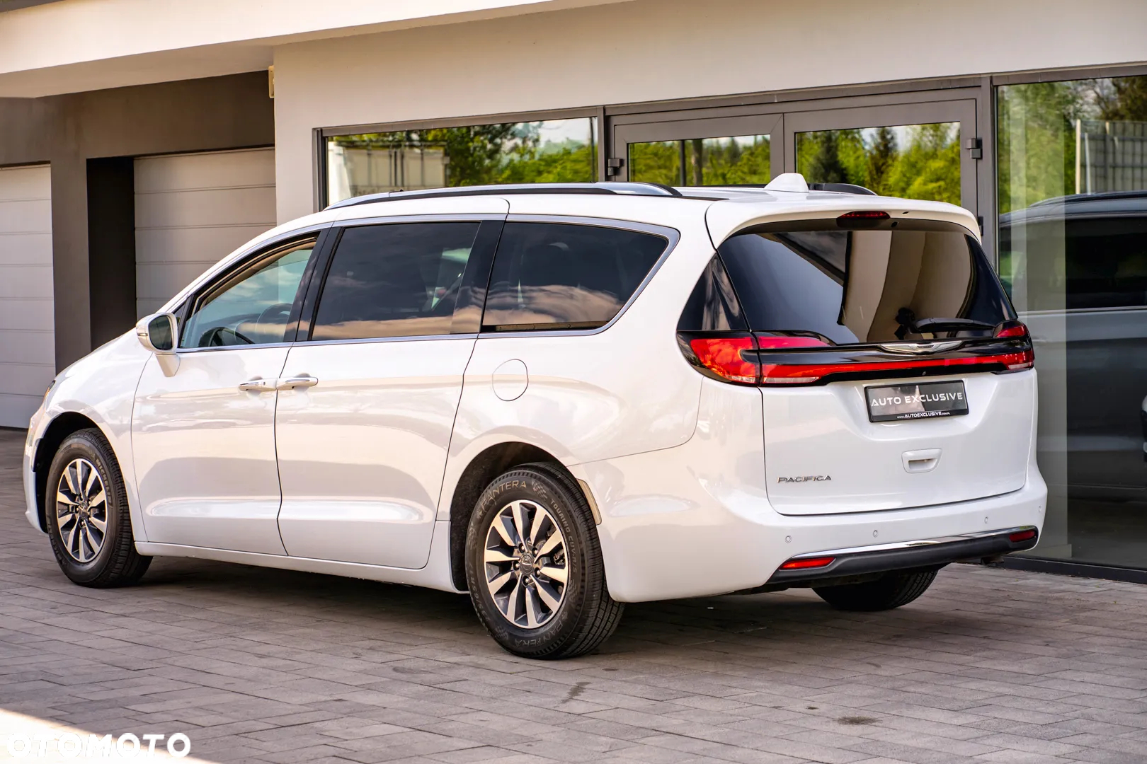 Chrysler Pacifica - 14