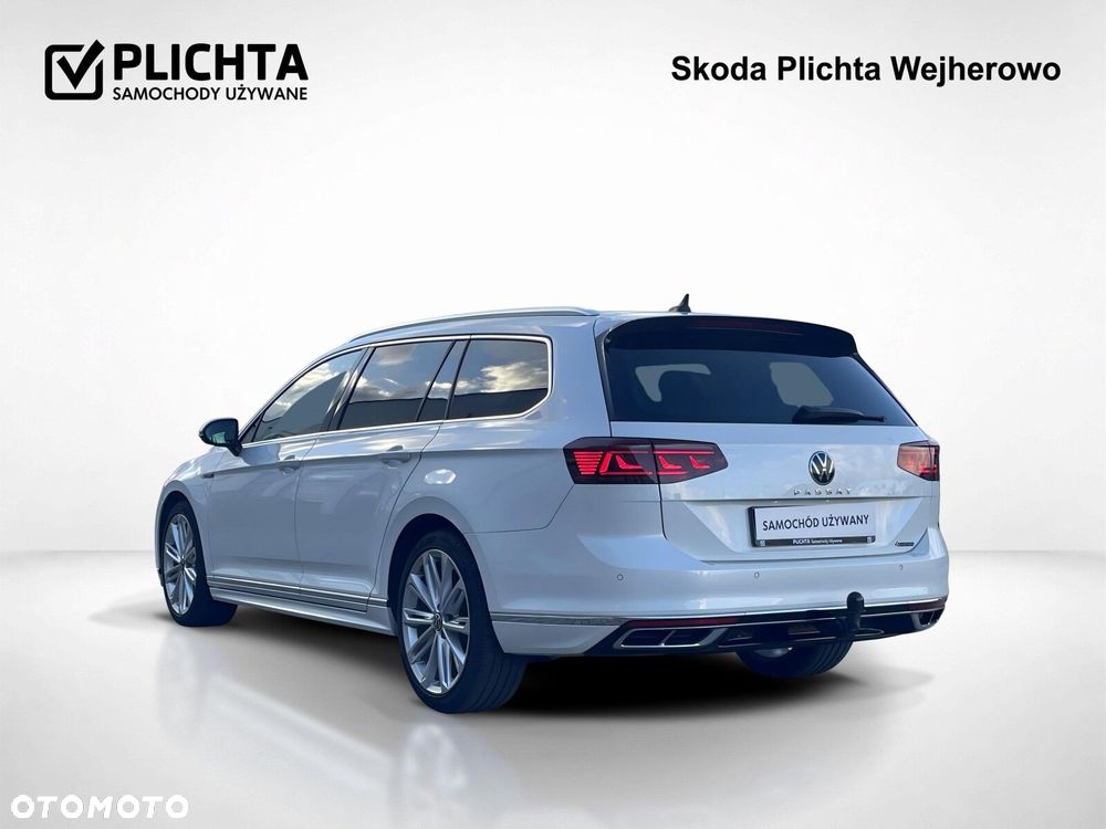 Volkswagen Passat Variant 2.0 TDI 4Mot Elegance DSG - 4