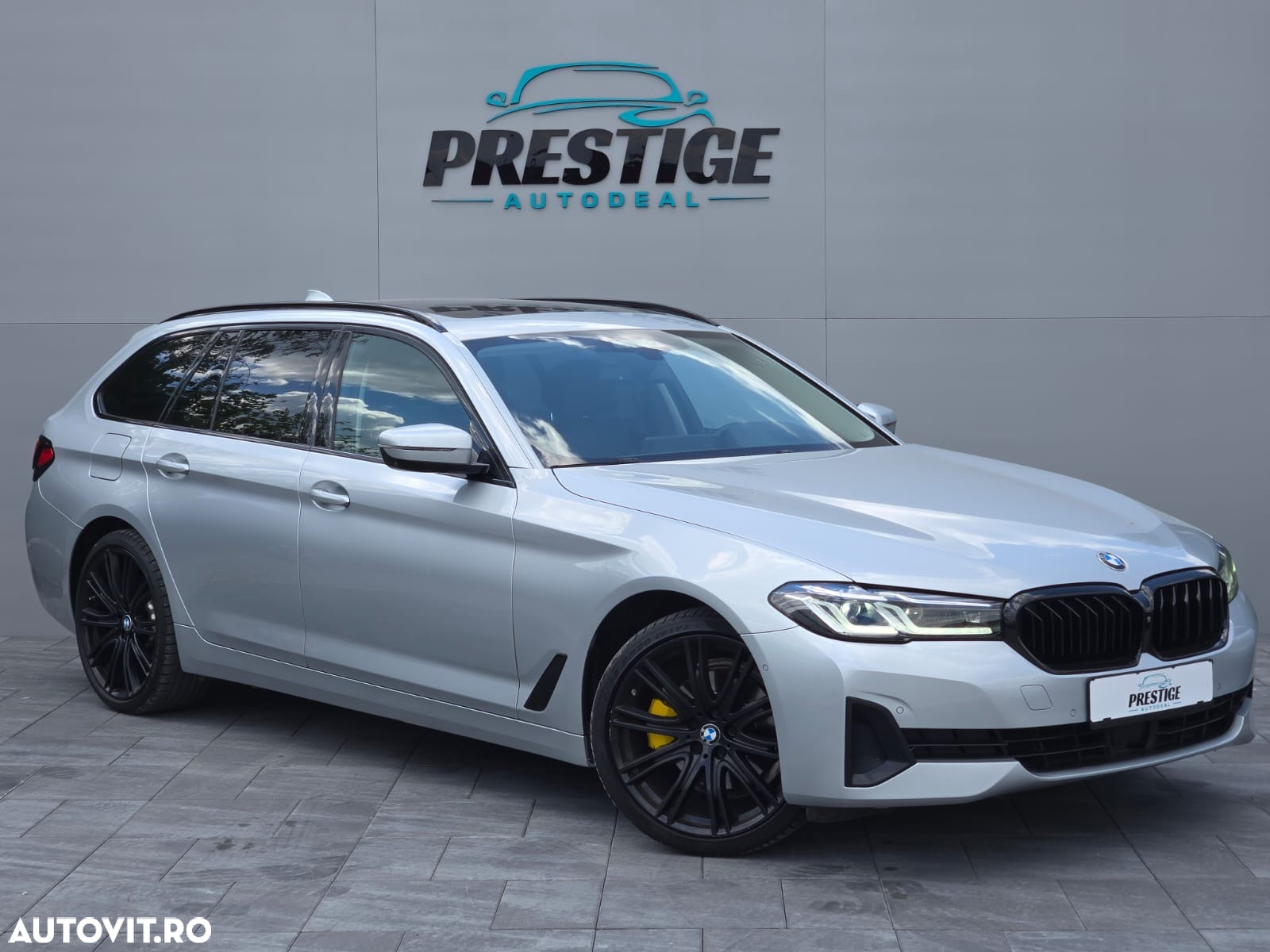 BMW Seria 5 520d Touring Aut. Luxury Line - 2