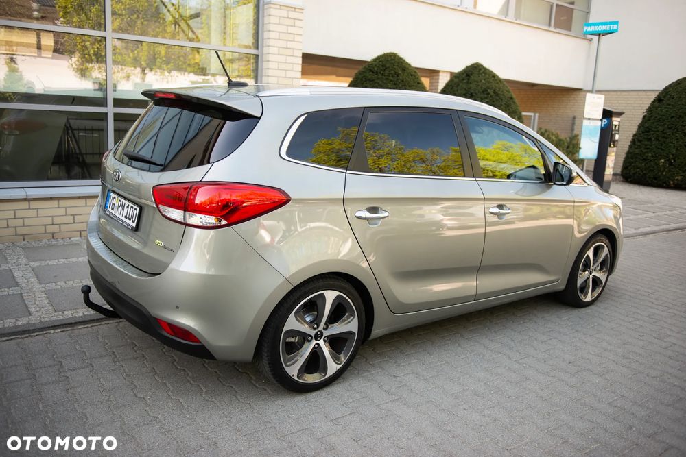 Kia Carens 1.7 CRDi Vision - 12