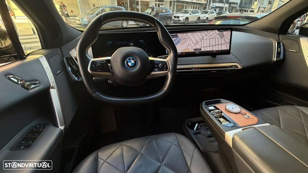 BMW iX xDrive 40 Pack Desportivo - 15