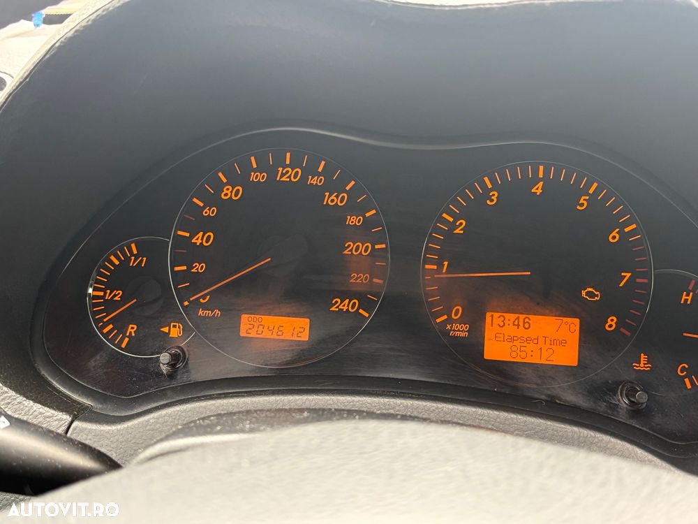 Toyota Avensis 2.0 Sedan Executive - 5