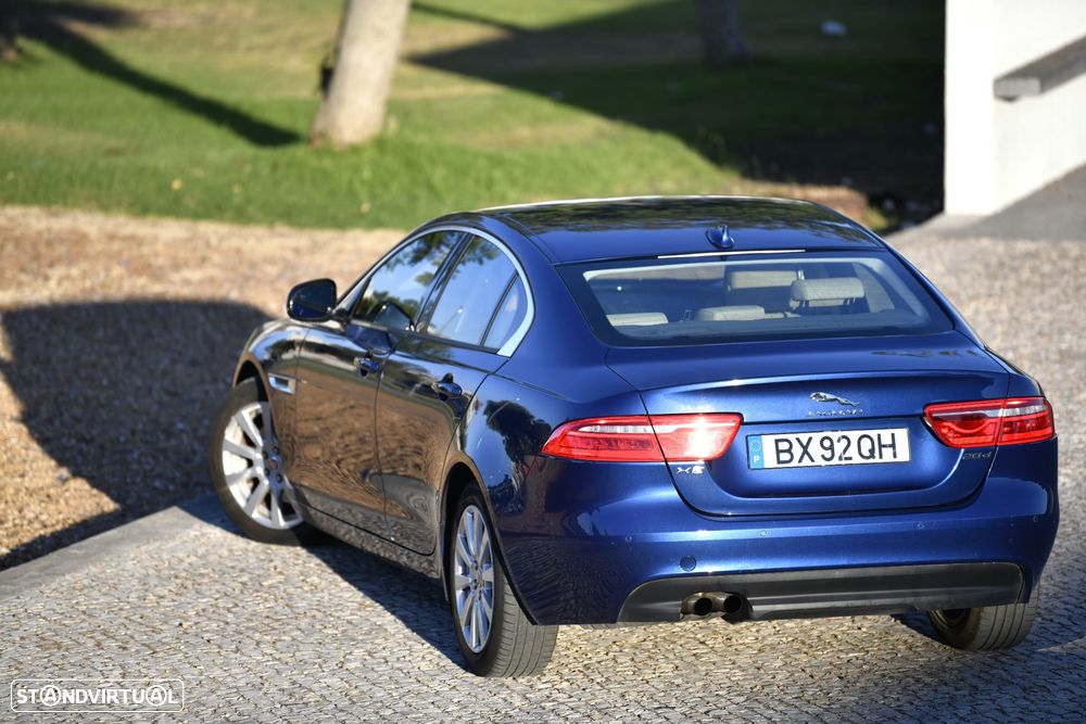 Jaguar XE 20d Aut. Portfolio - 12
