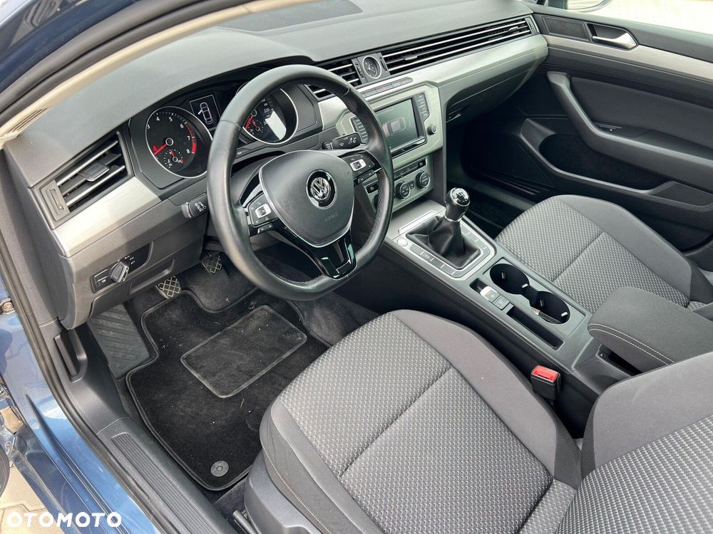 Volkswagen Passat 1.4 TSI BMT Trendline - 9