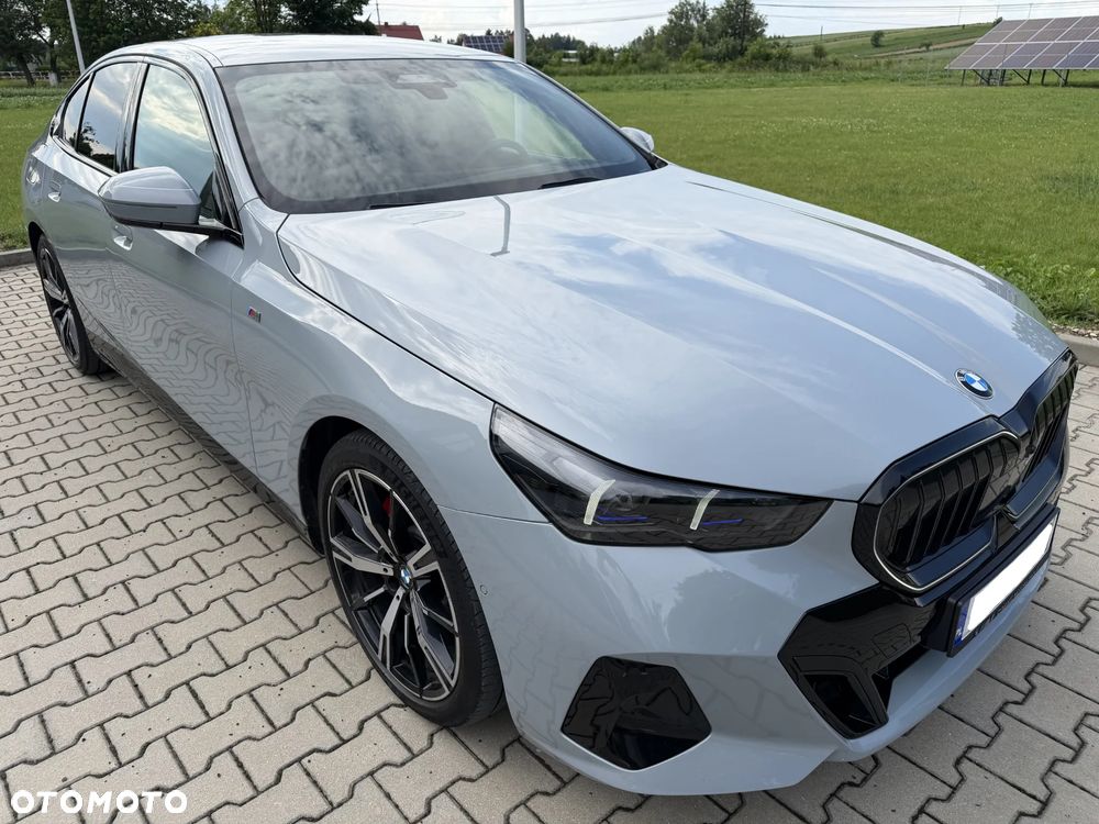 BMW Seria 5 ver-520d-xdrive-mhev-m-sport - 13
