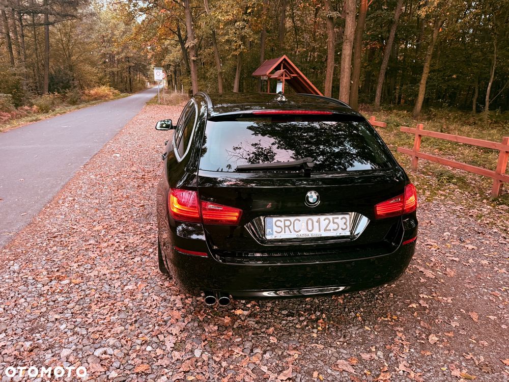 BMW Seria 5 530d xDrive - 10