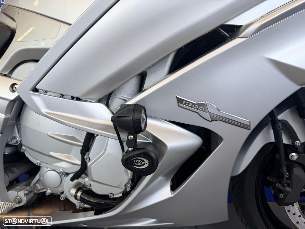 Yamaha FJR 1300 - 8