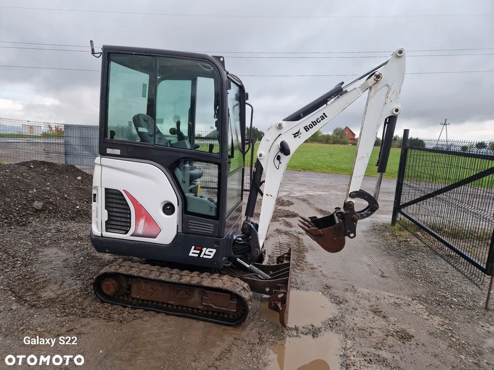 Bobcat E19 - 12