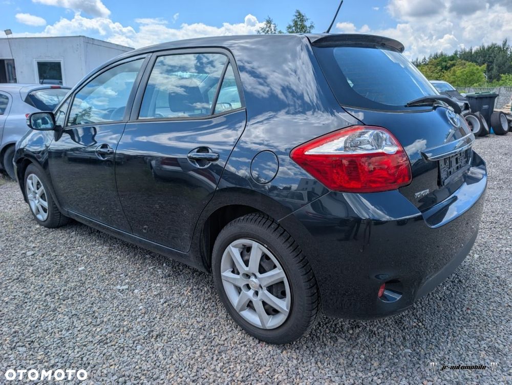 Toyota Auris - 2