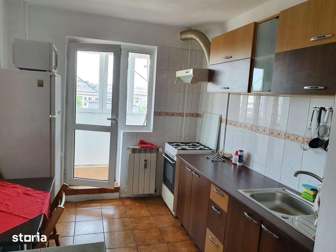 Inchiriez apartament 3 camere - metrou Dristor 4 min — fotografia 3