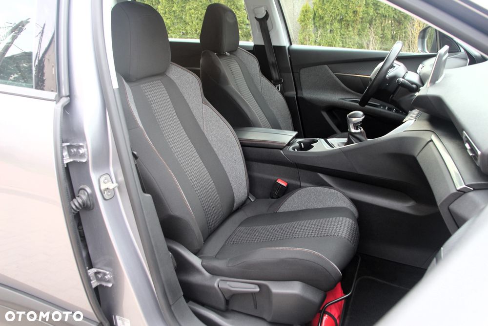 Peugeot 5008 HDI 115 Active - 31