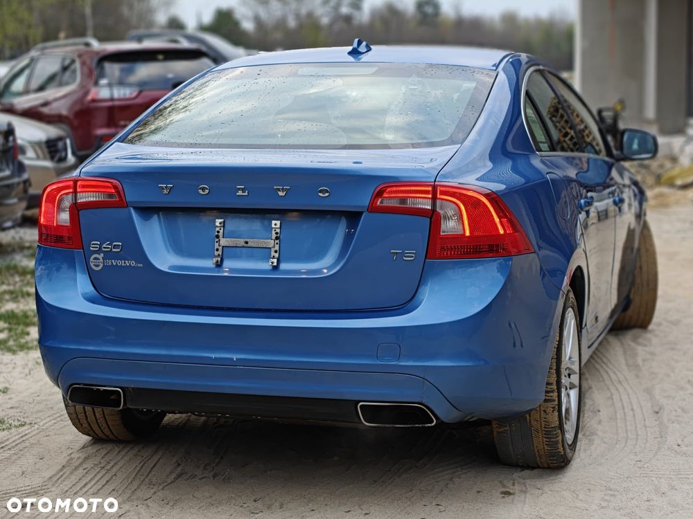 Volvo S60 2.5 T5 - 2