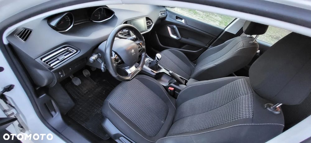 Peugeot 308 BlueHDi 130 Stop & Start Active - 20