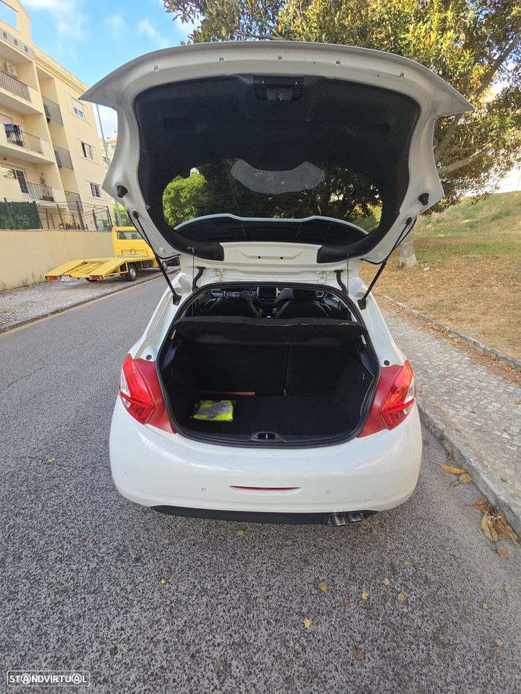 Peugeot 208 1.6 THP XY - 31