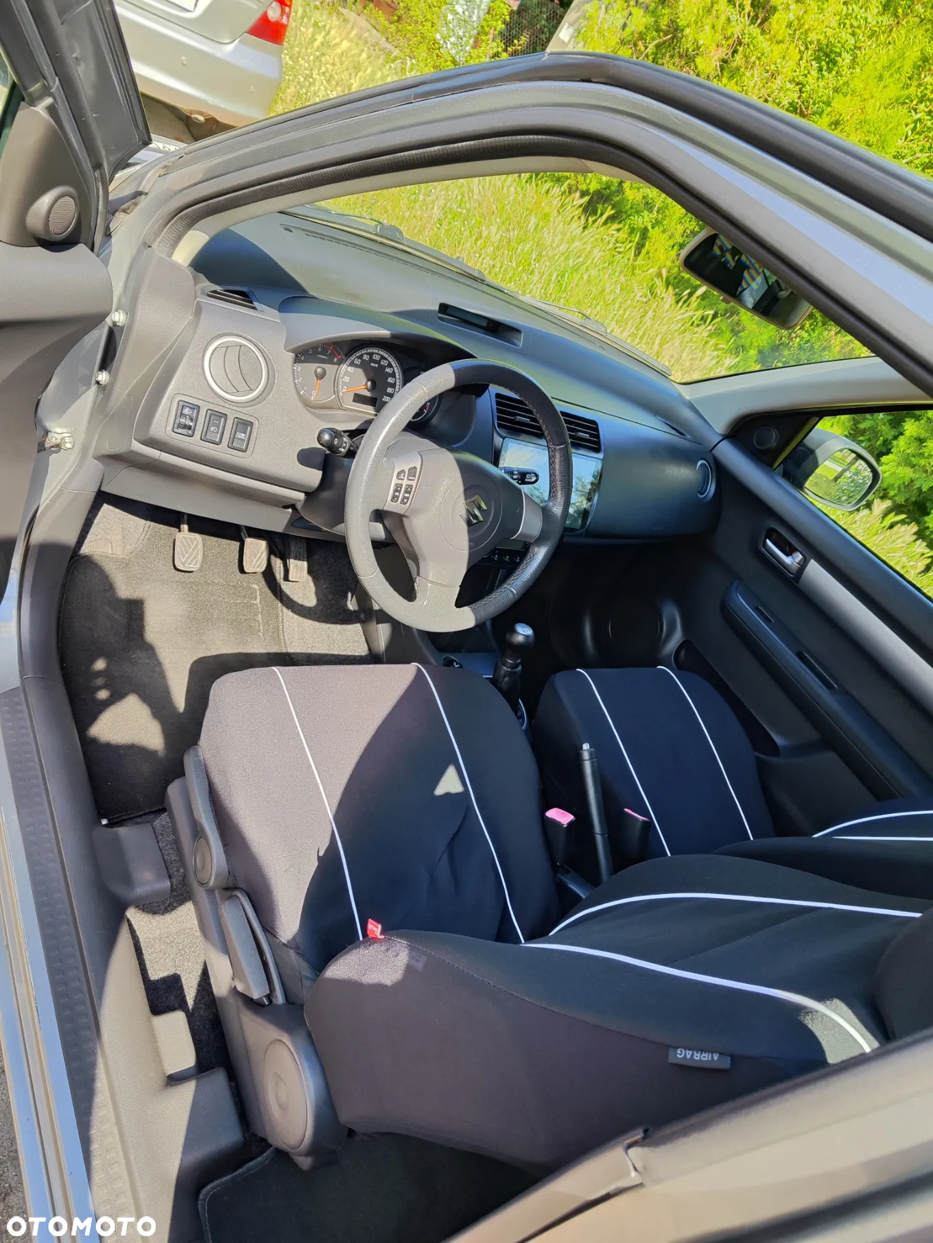 Suzuki Swift - 8
