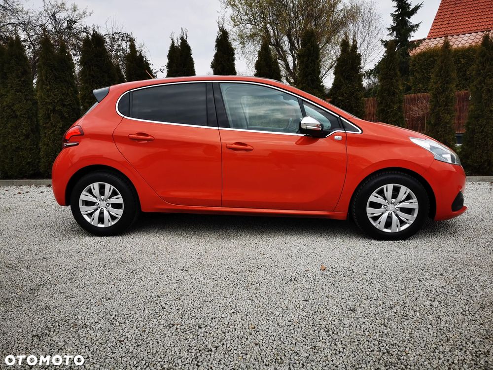 Peugeot 208 Blue-HDi 100 Stop&Start Style - 6