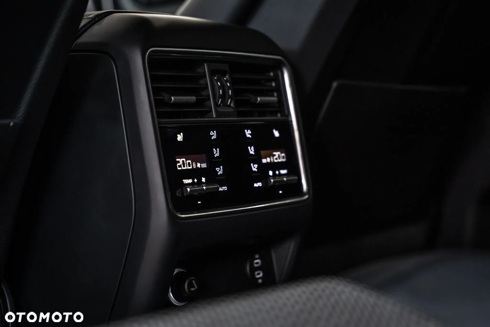 Porsche Cayenne - 36