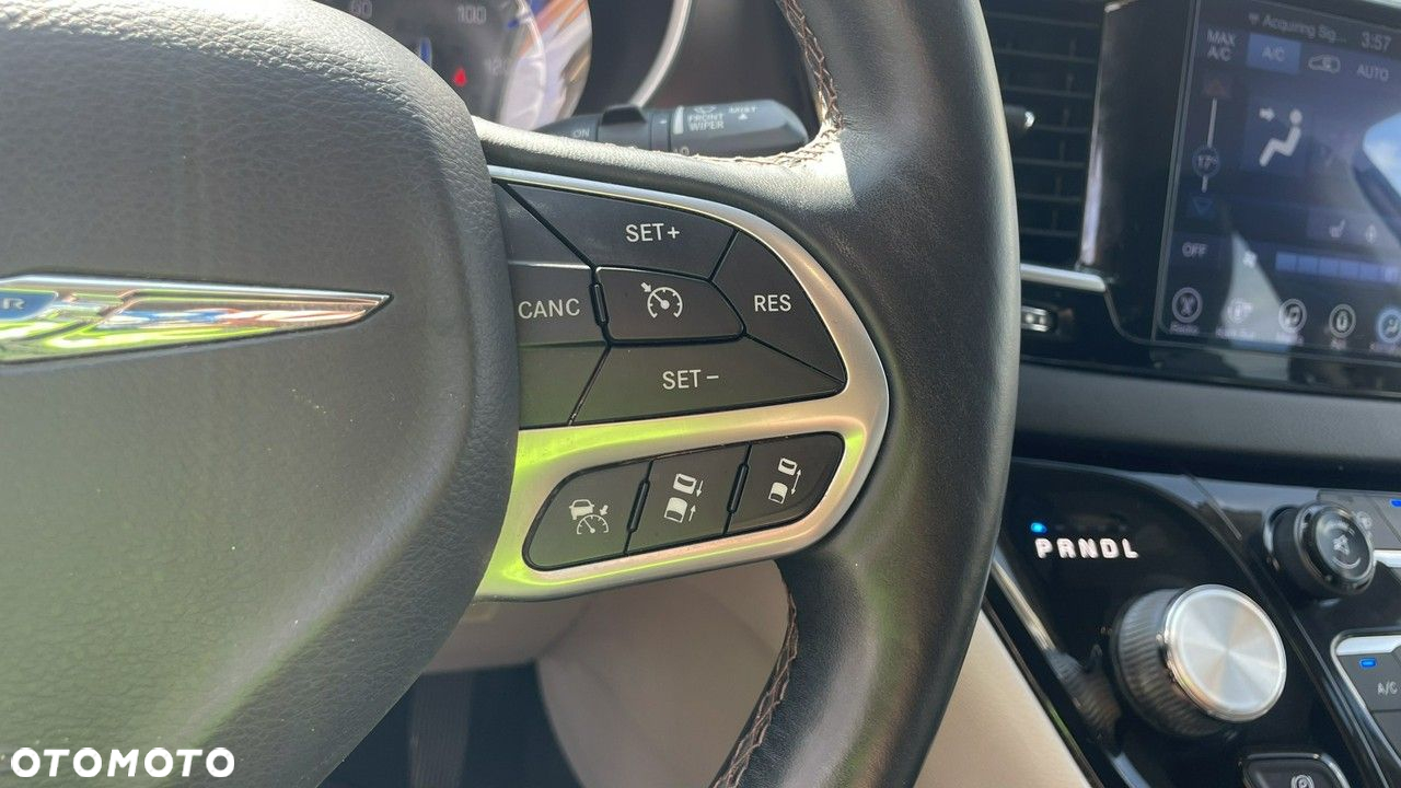 Chrysler Pacifica - 9