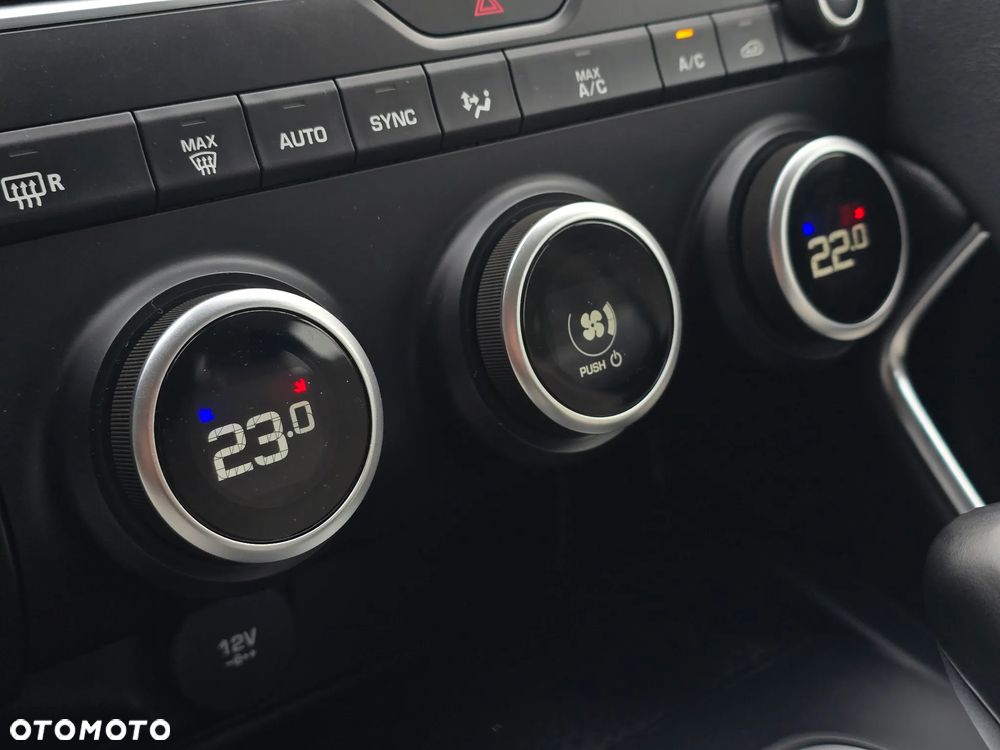 Jaguar E-Pace D150 AWD HSE - 30