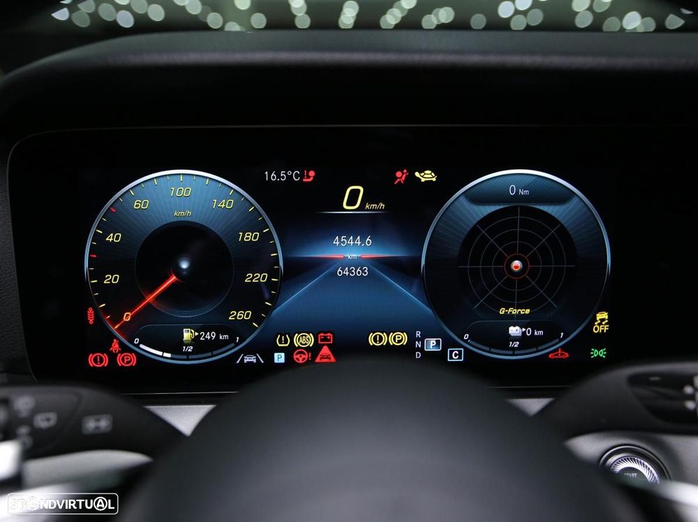 Mercedes-Benz E 300 de Avantgarde 4Matic - 15