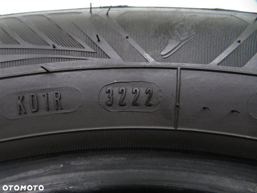 1x 205/55R17 OPONA CAŁOROCZNA Goodyear Vector 4Seasons G3 95V XL - 2