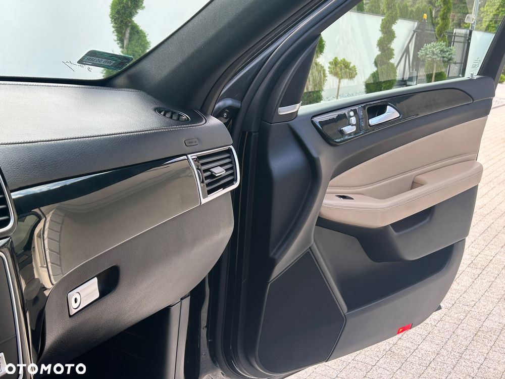 Mercedes-Benz GLS 350 d 4-Matic - 35
