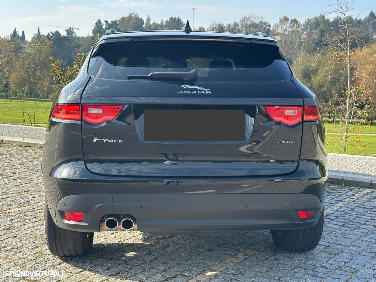 Jaguar F-Pace 2.0 i4D R-Sport - 8