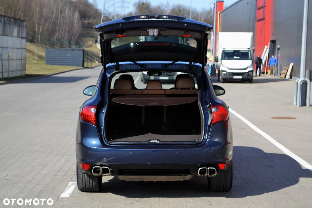 Porsche Cayenne - 31