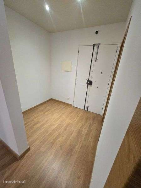 Apartamento t5 Avenidas Novas Lisboa - Grande imagem: 4/12