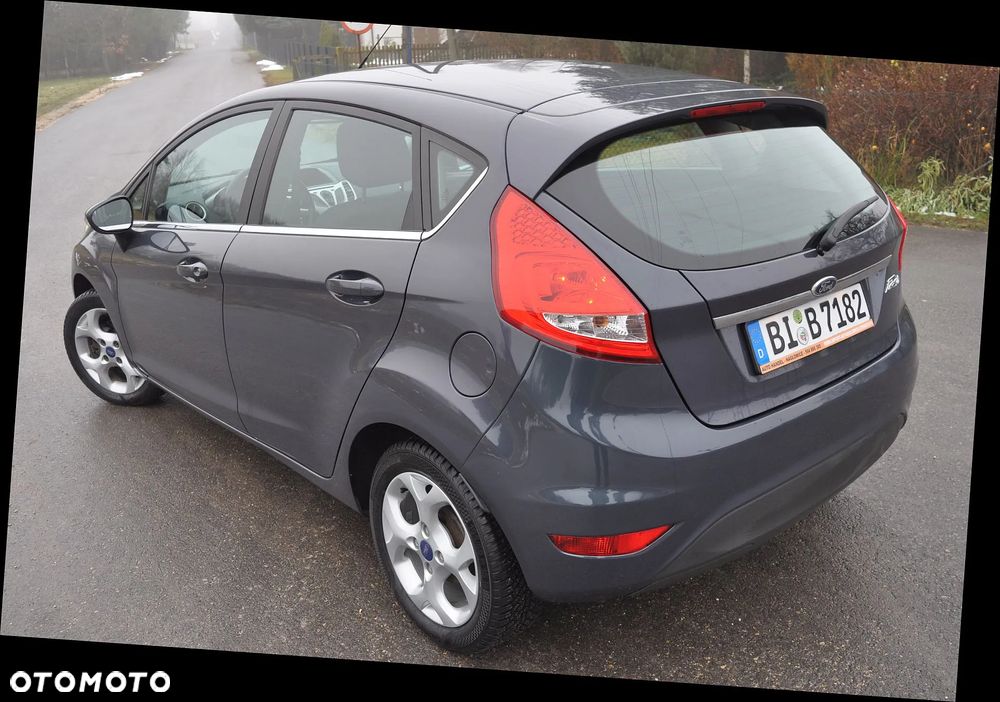 Ford Fiesta 1.4 Autom Titanium - 6
