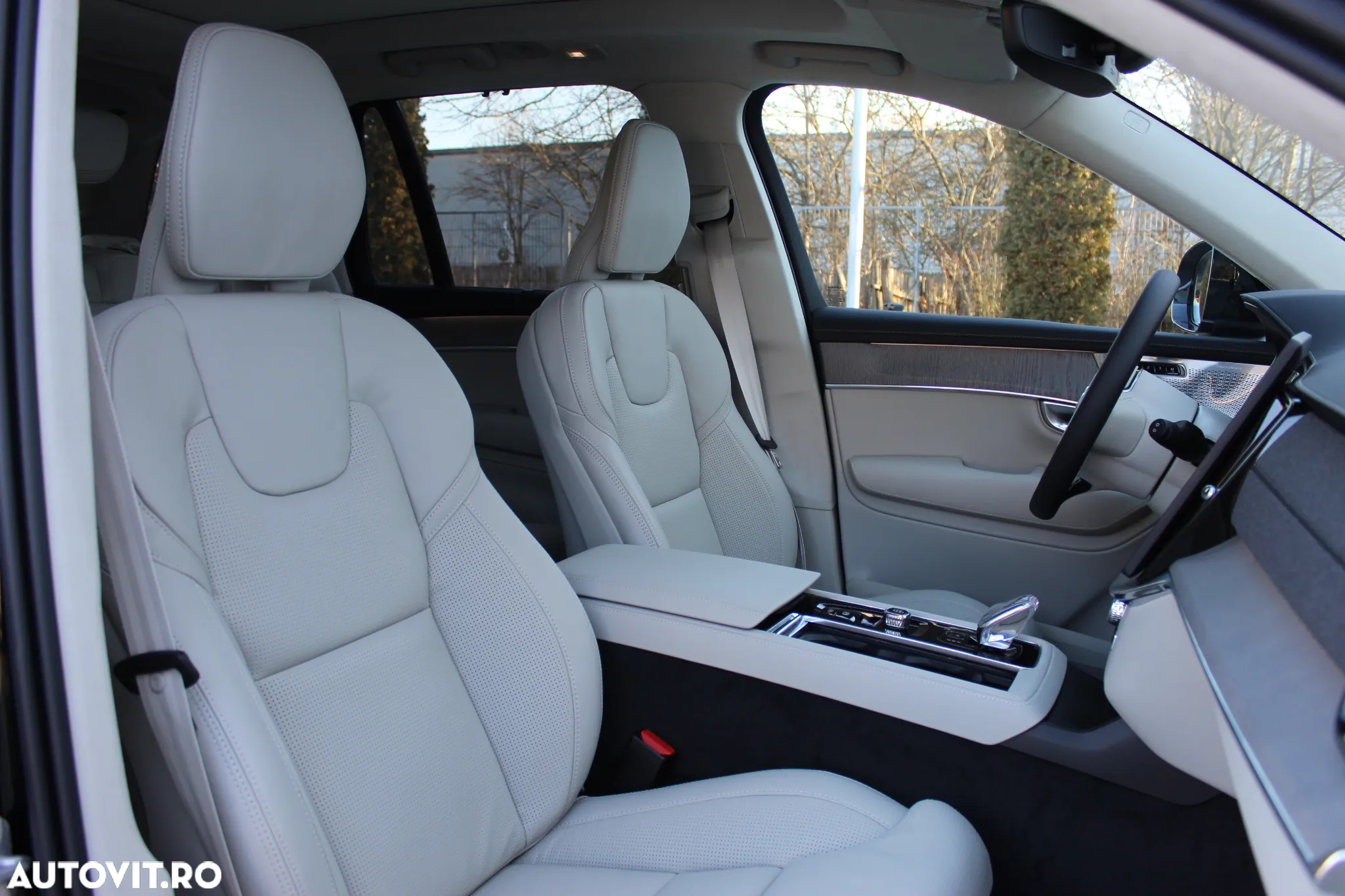 Volvo XC 90 T8 AWD PHEV Ultra Bright - 11