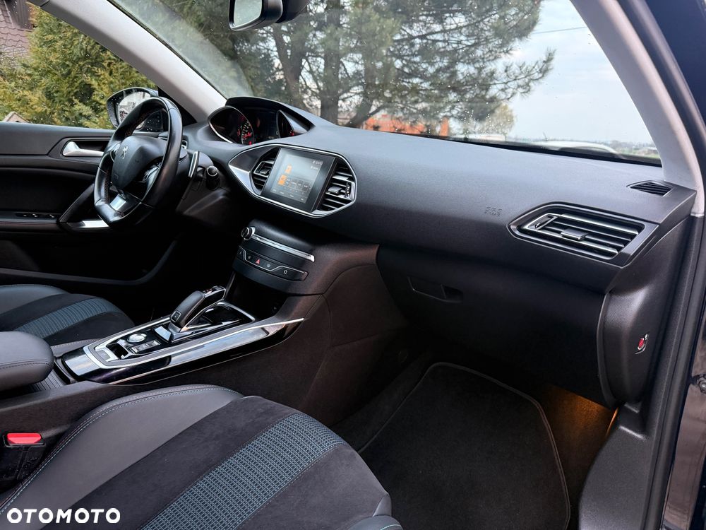 Peugeot 308 PureTech 130 GPF EAT8 Stop & Start Allure - 15