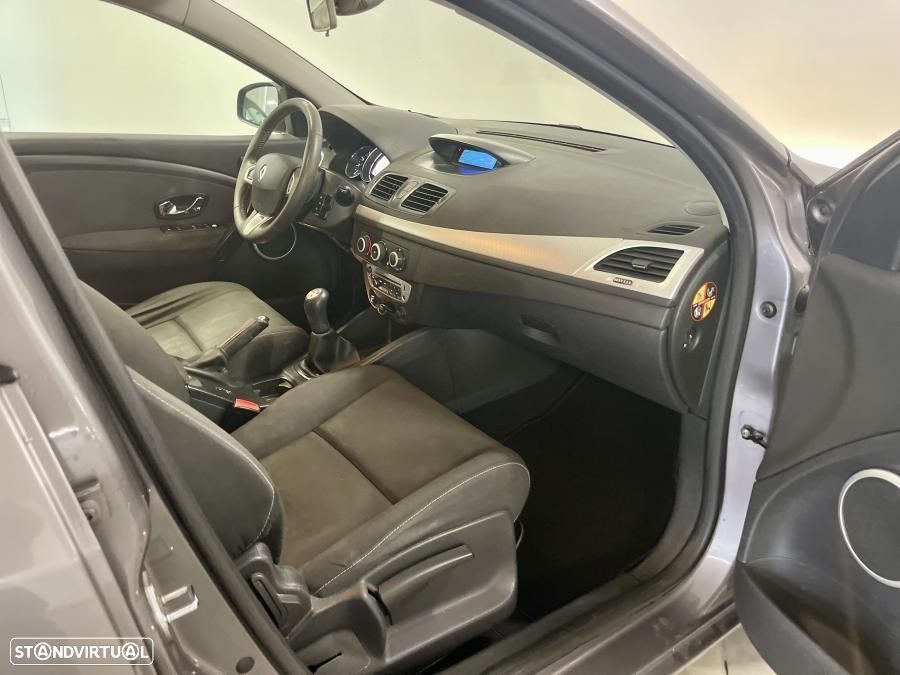 Renault Mégane Sport Tourer 1.5 dCi Dynamique CO2 Champion - 12