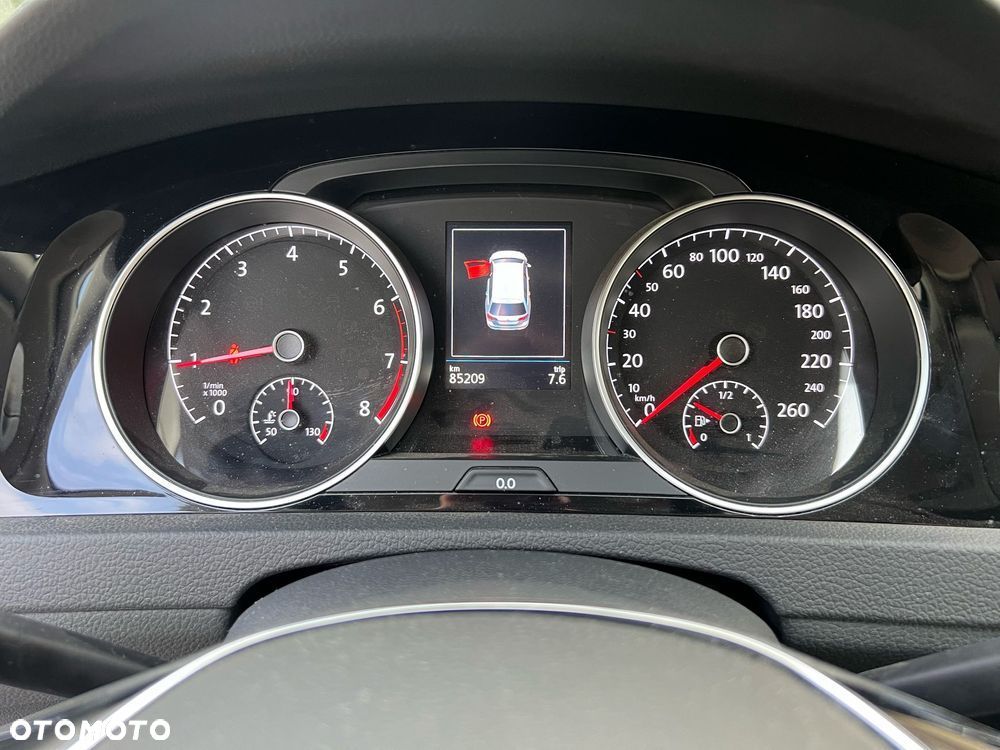Volkswagen Golf - 12