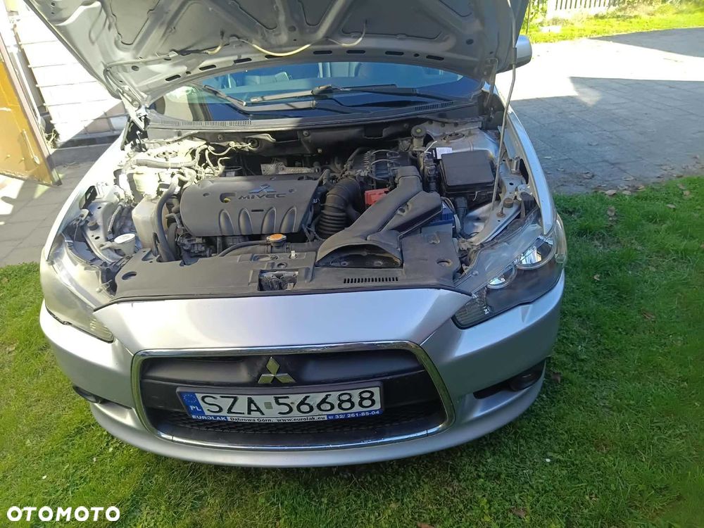 Mitsubishi Lancer - 6