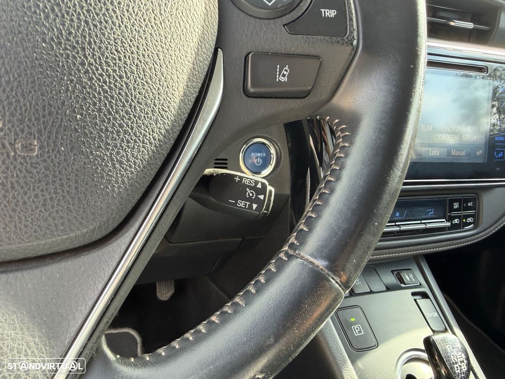 Toyota Auris 1.8 HSD Comfort +P.Techno+P.Sport - 34