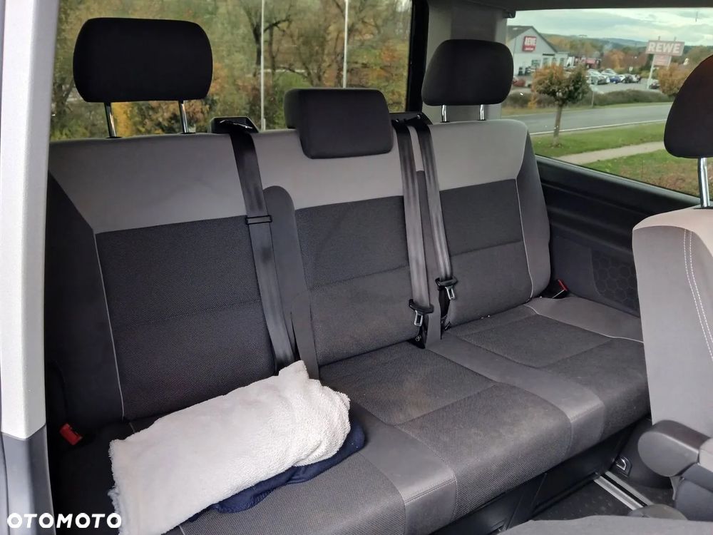 Volkswagen Multivan - 8