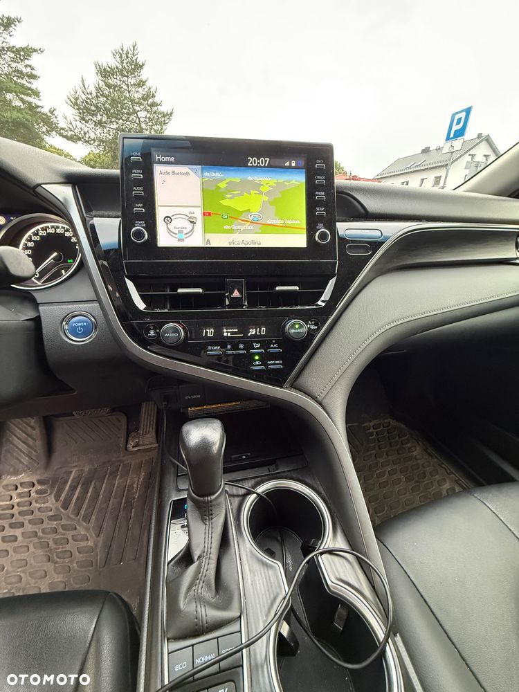 Toyota Camry 2.5 Hybrid Executive CVT - 8