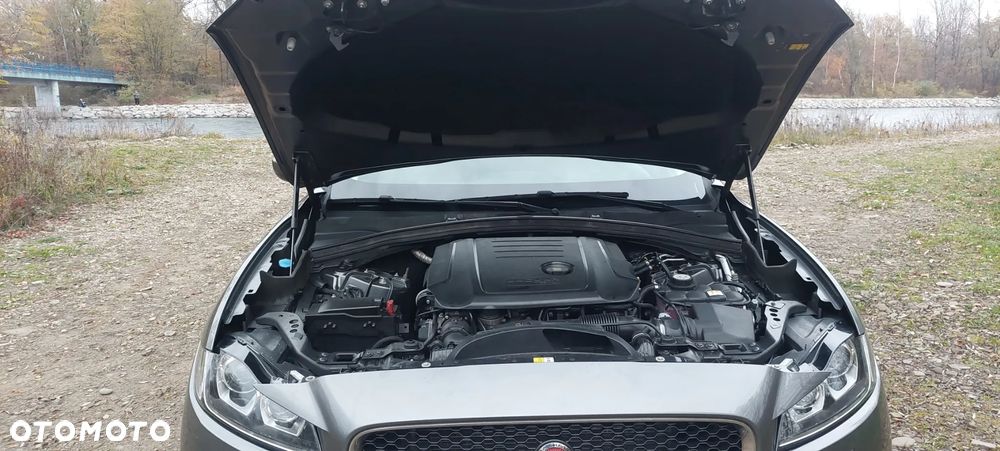 Jaguar F-Pace - 10