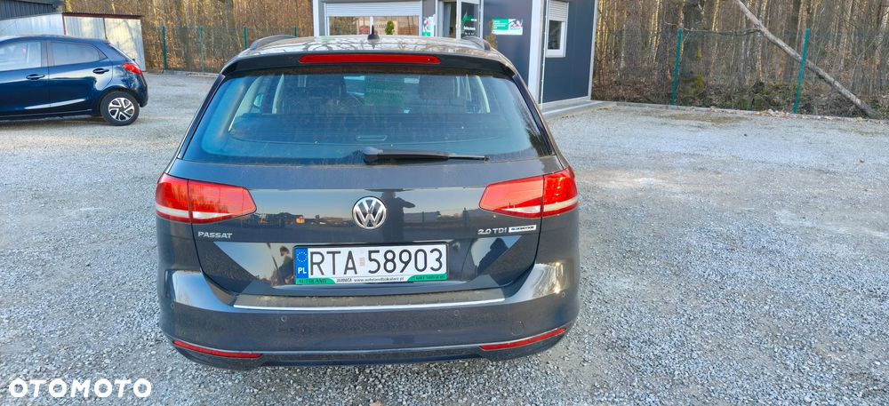 Volkswagen Passat 2.0 TDI SCR DSG Comfortline - 4