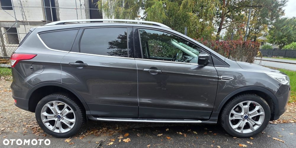 Ford Kuga - 12