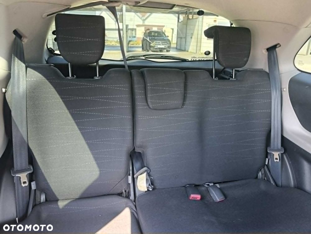 Toyota Yaris - 7