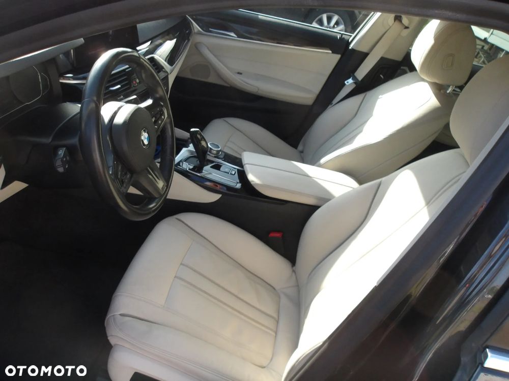 BMW Seria 5 520d Luxury Line - 14