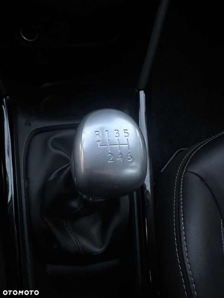 Peugeot 2008 BlueHDi FAP 120 STOP & START Allure - 32