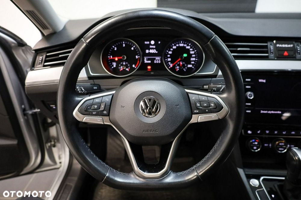 Volkswagen Passat - 17