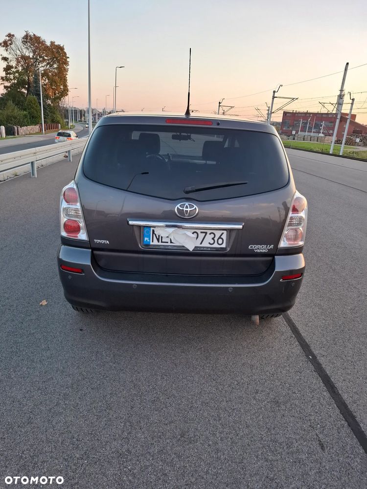 Toyota Corolla Verso 2008 photo 5