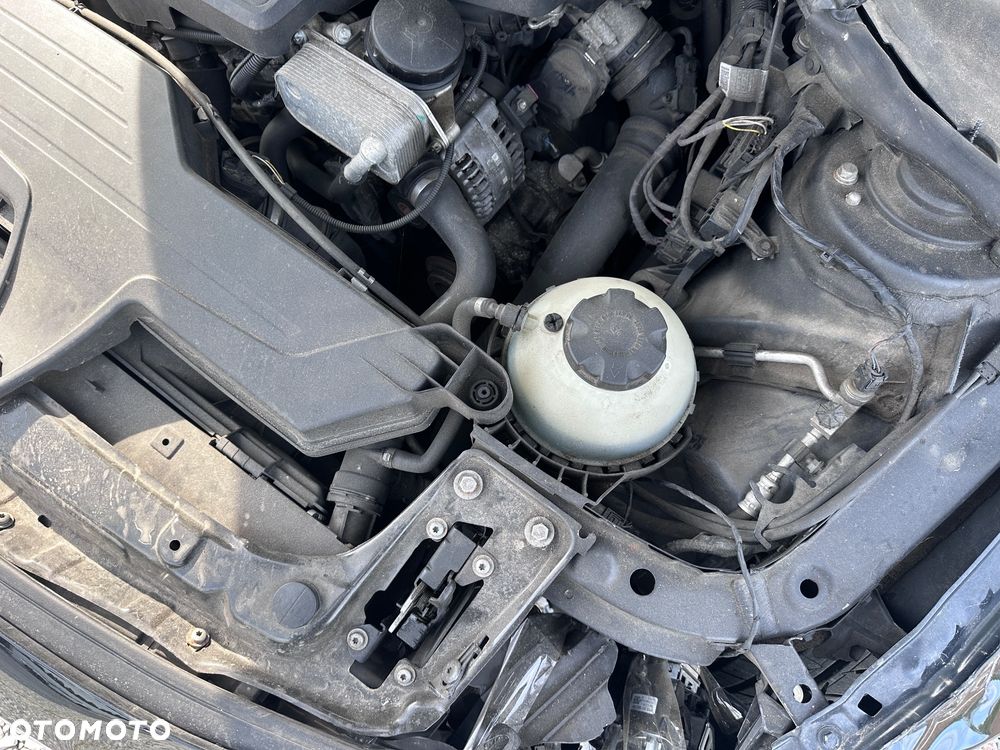 BMW Seria 3 328i Sport Line - 38
