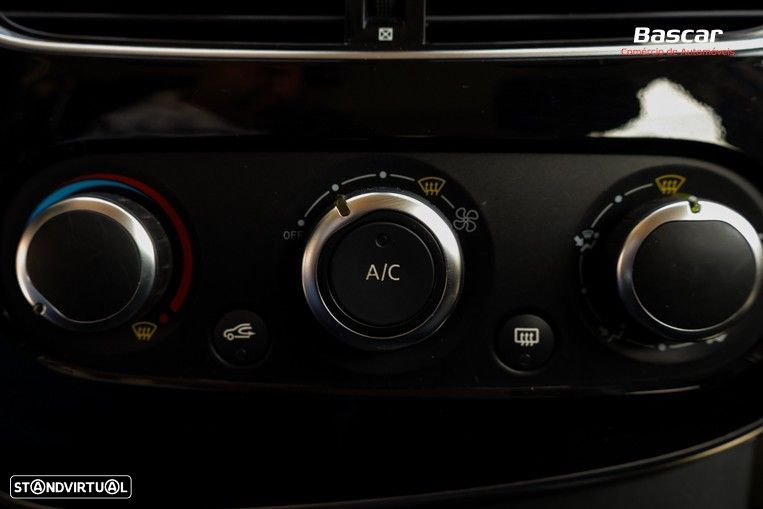 Renault Clio 1.5 dCi Zen - 32